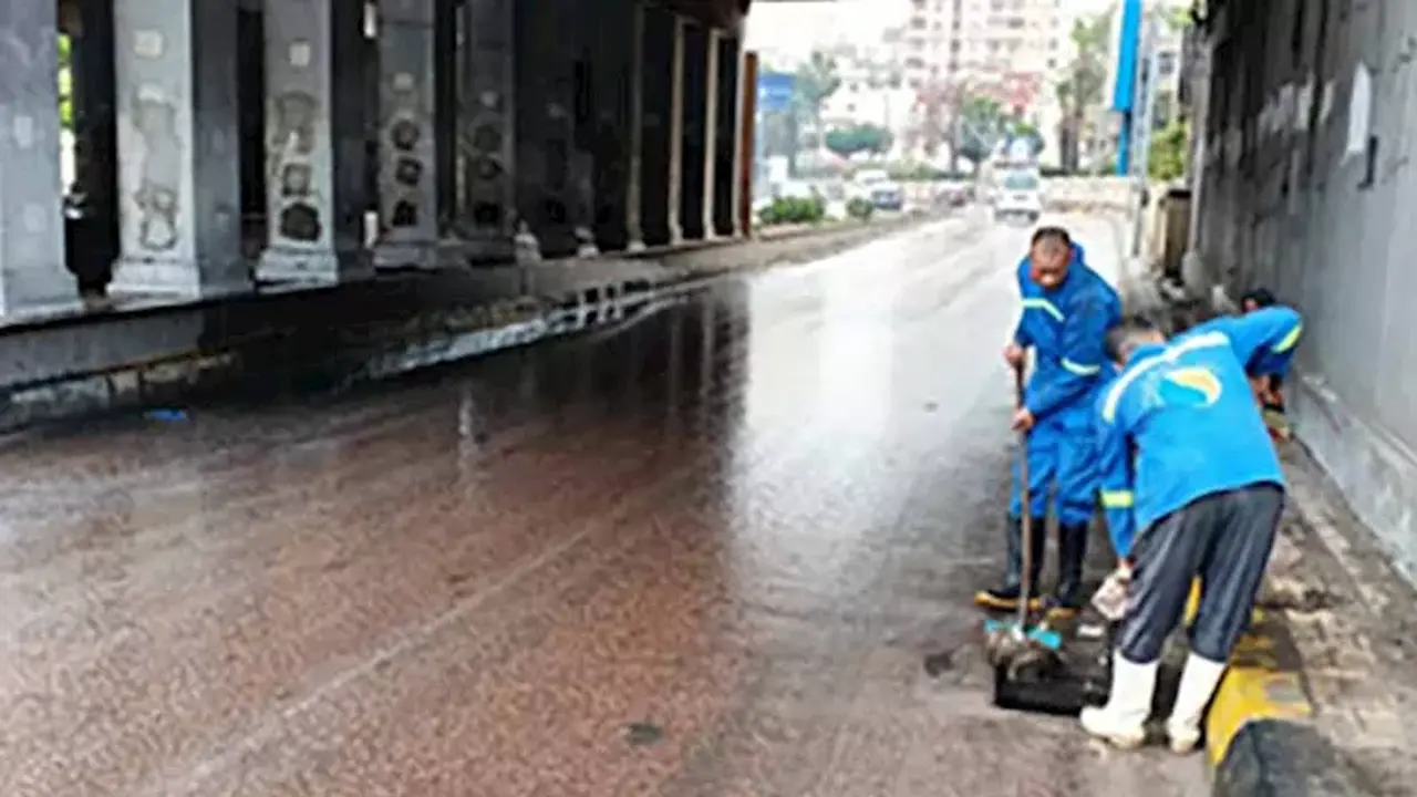 أمطار غزيرة تضرب الإسكندرية وسط تحذيرات من تقلبات الطقس المستمرة بالمحافظة